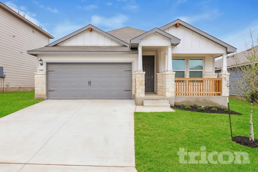 Primary Photo - 13681 Paxton Blvd