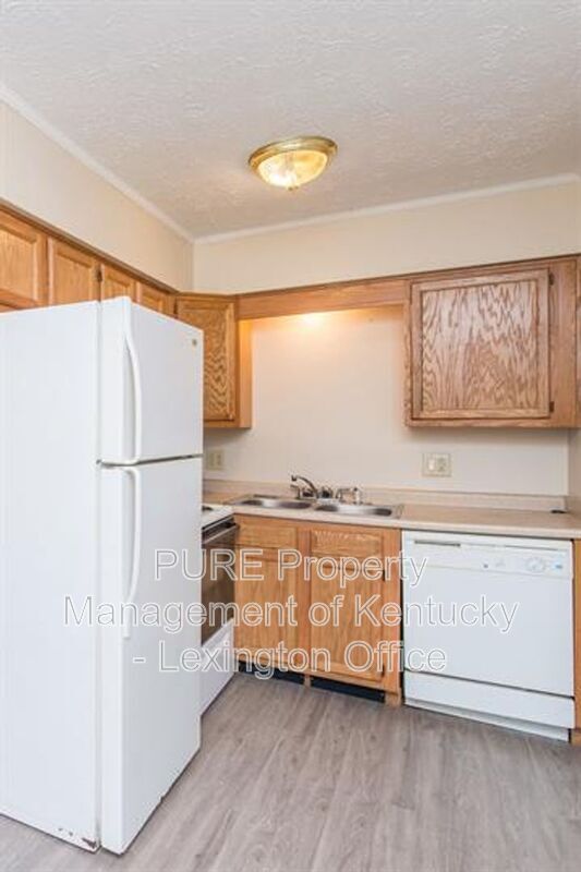 Building Photo - 164 Landings Dr