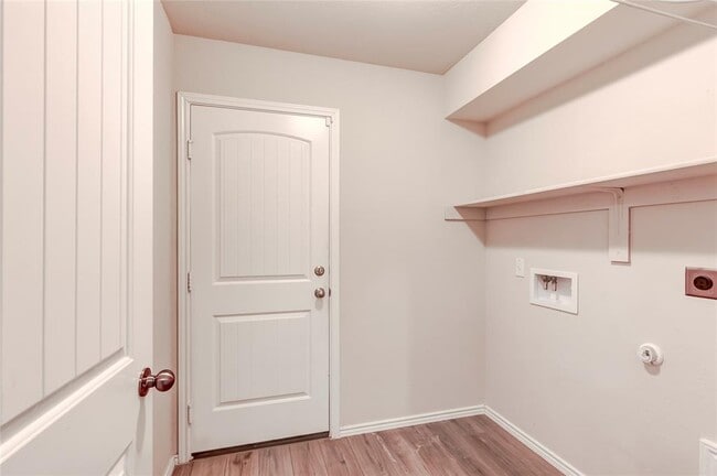 Building Photo - 227 Reagor Dr