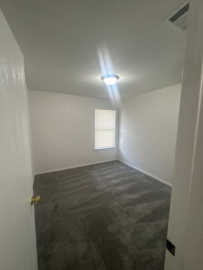 Building Photo - Cozy 3BR Cedar Park Home with Attached 2-C...