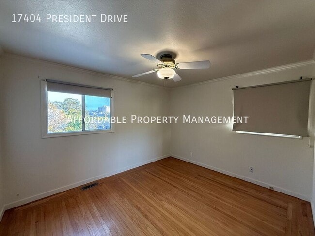 Building Photo - 17404 President Dr