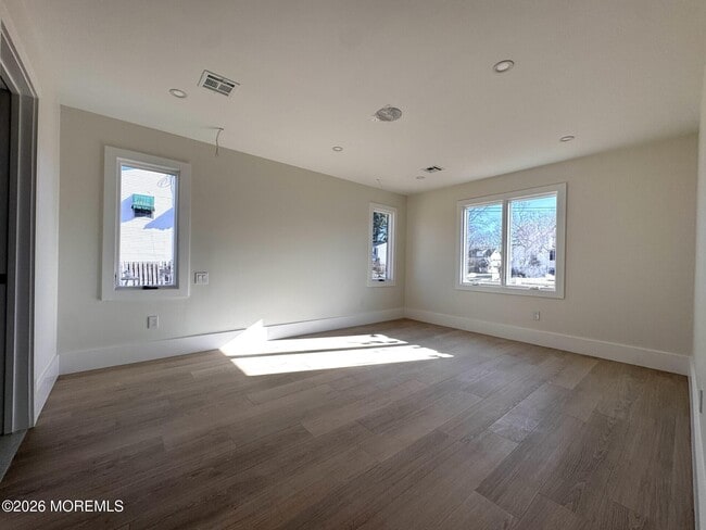 Building Photo - 7 Whalepond Rd