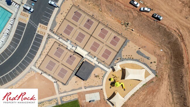 Building Photo - Dog Friendly! 3 Bedroom 2 Bathroom Townhome in Long Valley.