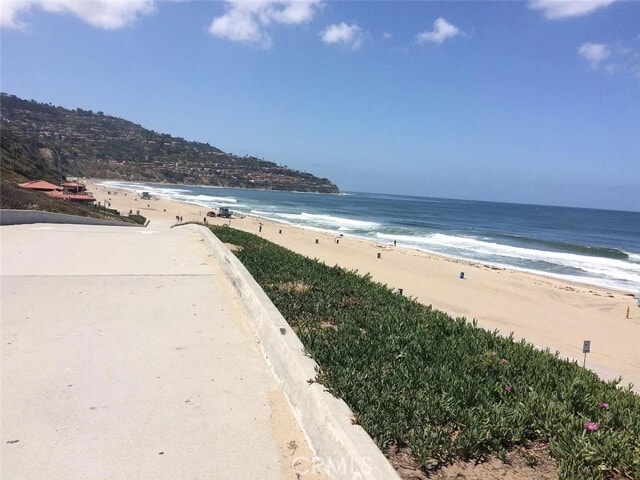 Building Photo - 702 S Pacific Coast Hwy
