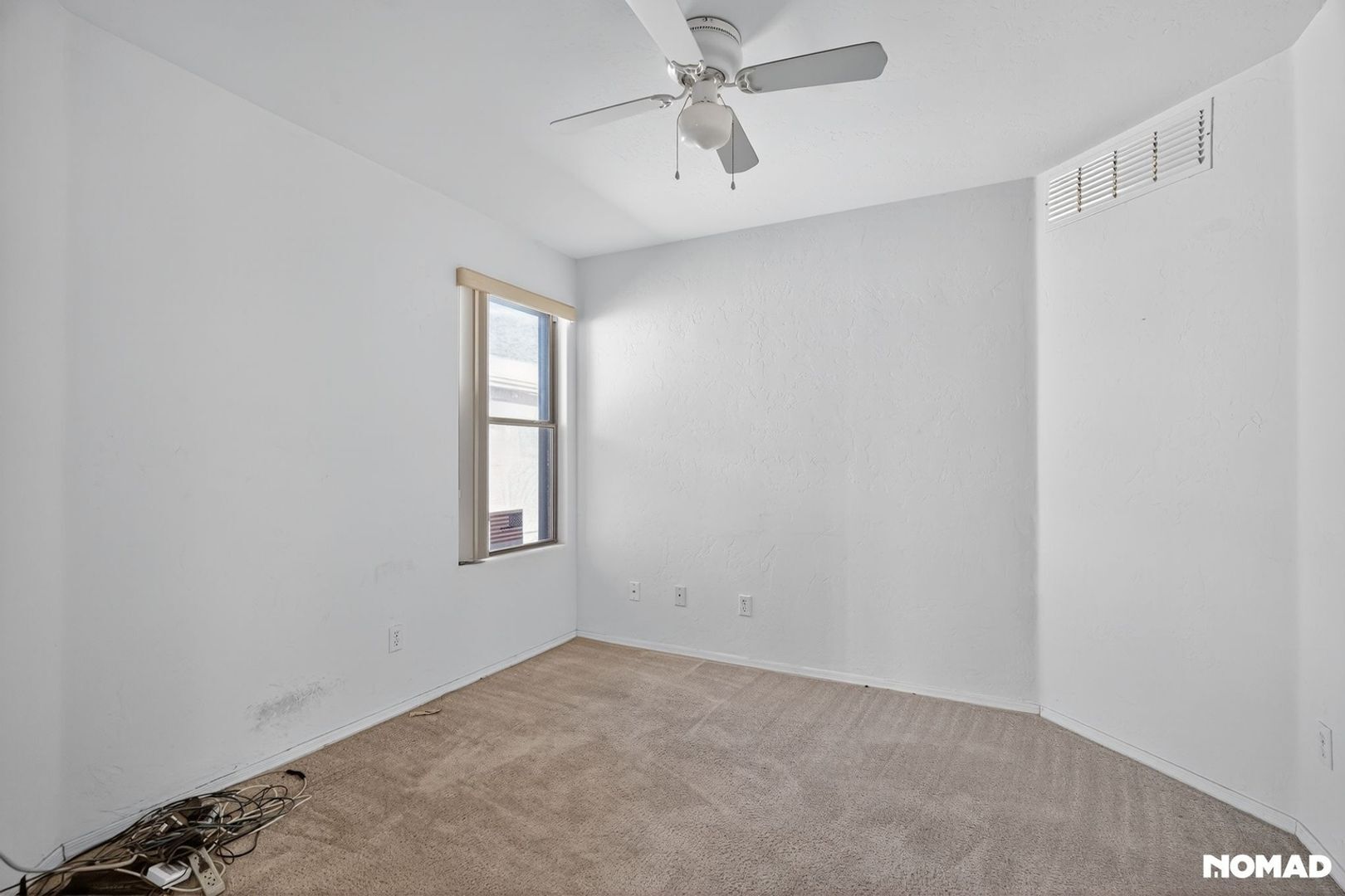 Building Photo - 4660 S Valley Rd