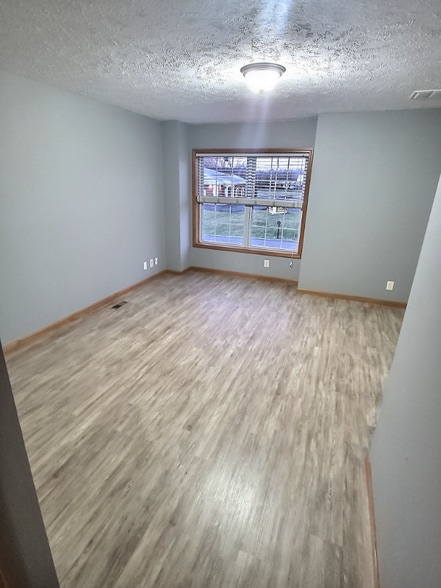 Building Photo - 7003 Heim Rd