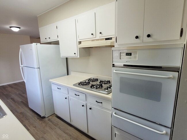 Building Photo - 1130 Tuck a Way Ridge Dr