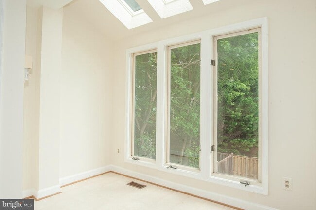 Building Photo - 6071 Joust Ln