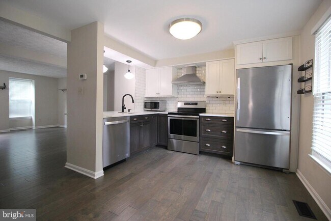 Building Photo - 11916 Fieldthorn Ct