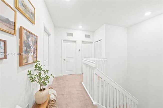 Building Photo - 25540 SW 108th Ave