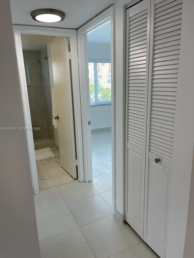 Building Photo - 7732 Camino Real