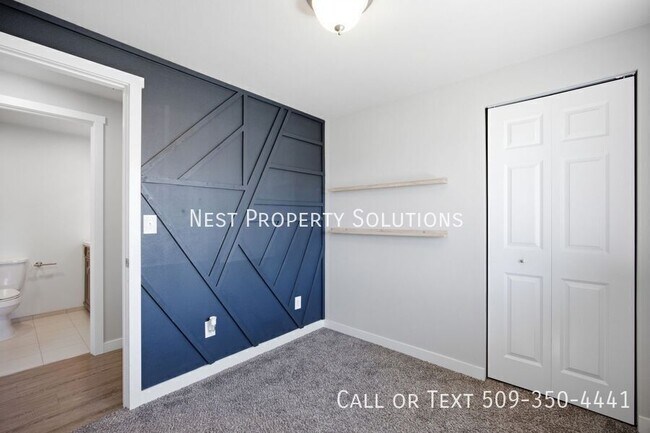 Building Photo - 912 S Alderwood Dr