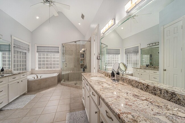 Building Photo - 13602 Springmint Dr