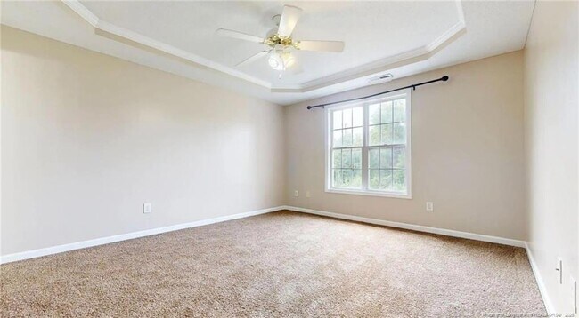 Building Photo - 10 Valley View Ct