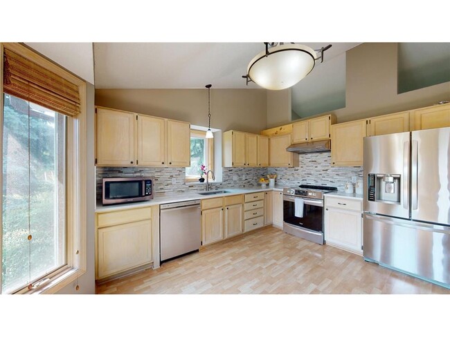 Building Photo - 2079 Woodbridge Way