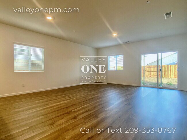 Building Photo - COMING SOON! 4 bedroom, 3 bath, pet-friendly NEWER HOME with Solar