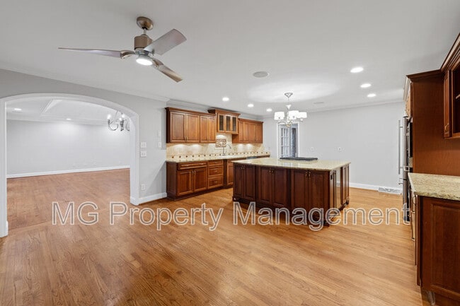 Building Photo - 4023 Arbor Way