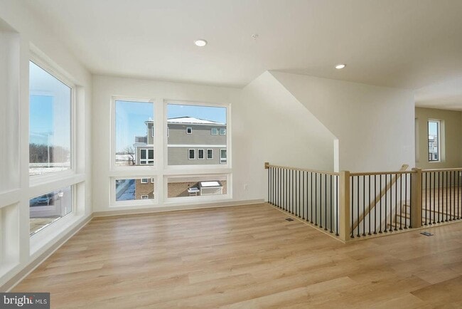 Building Photo - 710 Iron Frg Rd