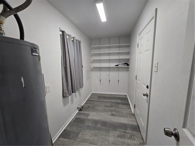 Building Photo - 10483 River Rd