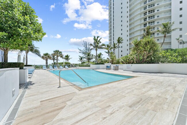 Building Photo - 5000 N Ocean Dr