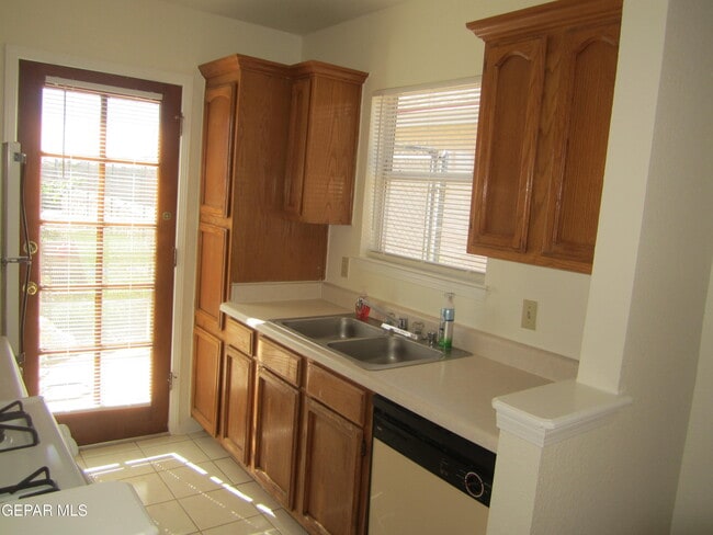 Building Photo - 11804 Kings Arms Ct