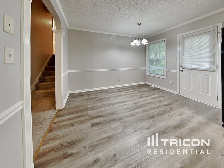 Building Photo - 2709 Owens Dr