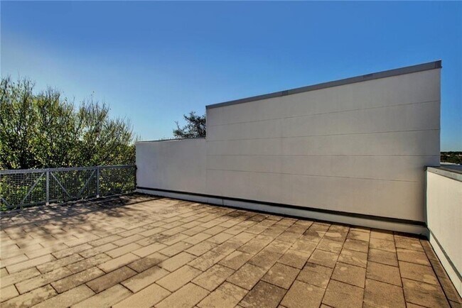 Building Photo - 4801 S Congress Ave