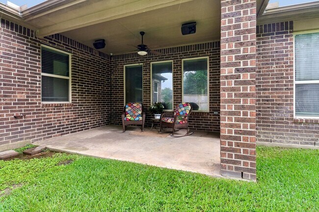 Building Photo - 21396 Timber Lodge Ln