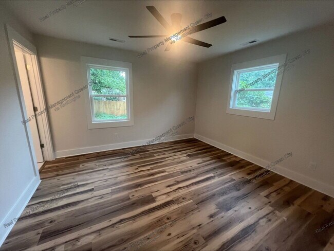 Building Photo - 2513 Westgrove Dr