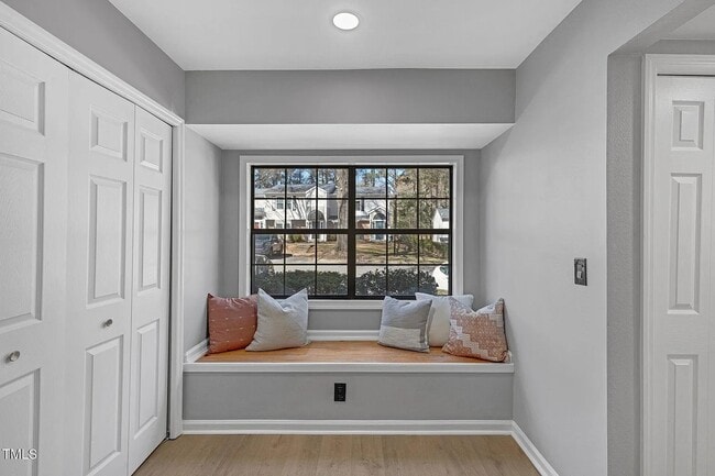 Building Photo - 7706 Falcon Rest Cir