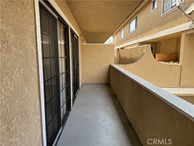 Building Photo - 526 S Catalina Ave
