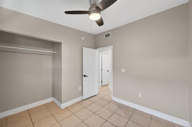 Building Photo - 2245 17th Ave S