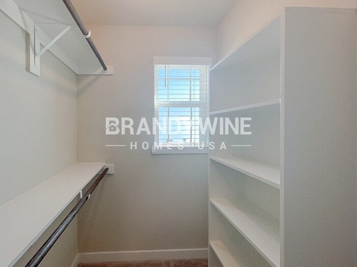 Building Photo - 10411 Ida Gdn Wy