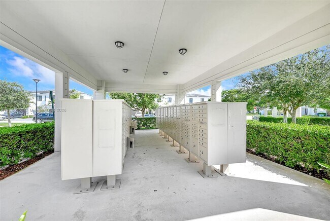 Building Photo - 10817 SW 233rd St