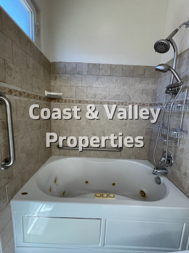 Building Photo - 3166 Ninole Dr