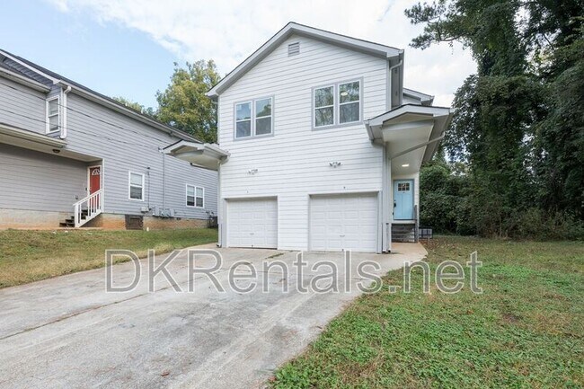 Primary Photo - 2027 Lois Pl NW