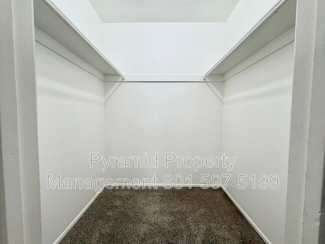 Building Photo - 5441 S 1300 E