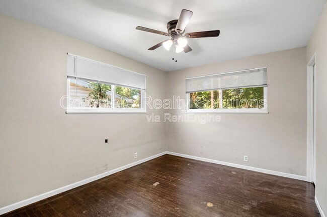 Building Photo - 10315 Monarch Dr
