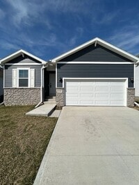 Building Photo - Your Dream Home Awaits in Gretna, NE!