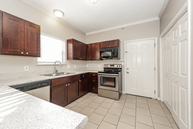 Building Photo - 705 Bell Trace Cove