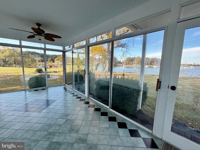 Building Photo - 48600 Deep Cove Ln