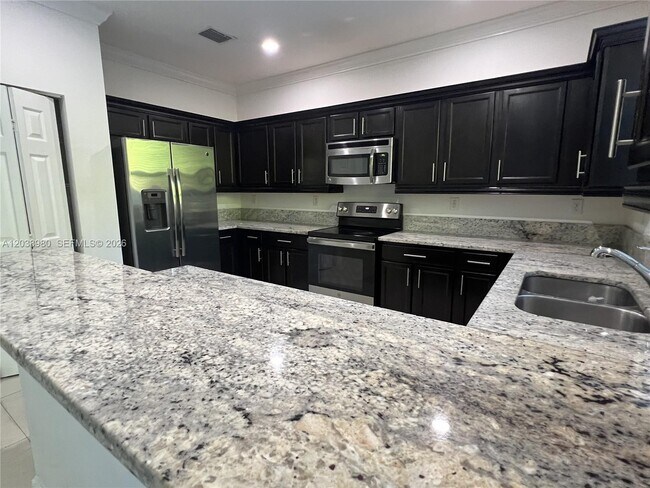 Building Photo - 11725 SW 150th Pl