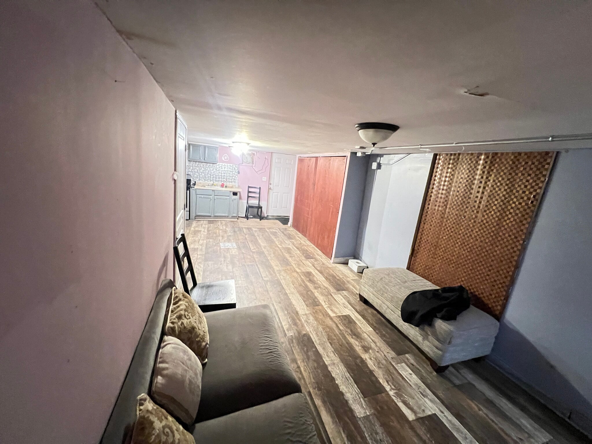 Building Photo - 3960 S Western Ave