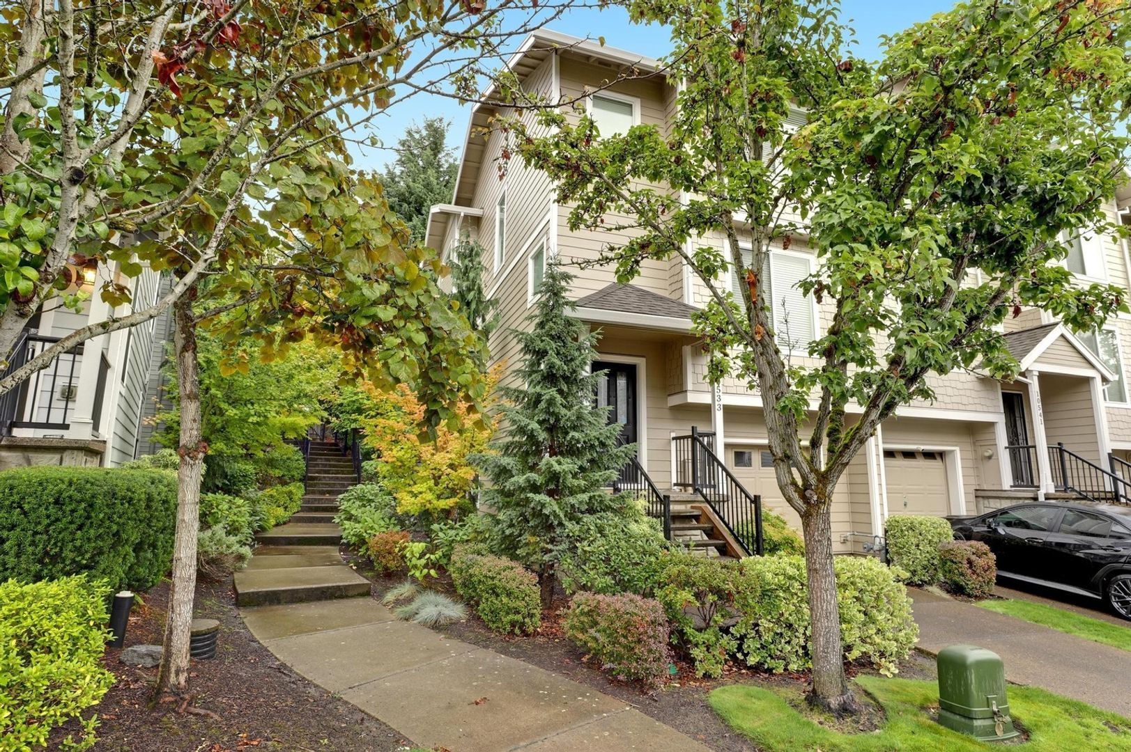 Building Photo - 10533 NE Avery Way