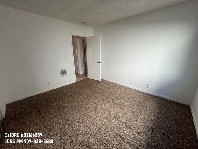 Building Photo - New Lowered Price! La Verne 2 Bedroom Condo