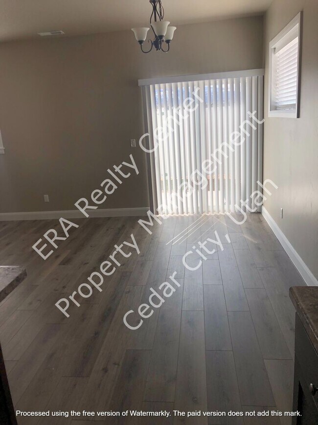 Building Photo - 485 1425 N St