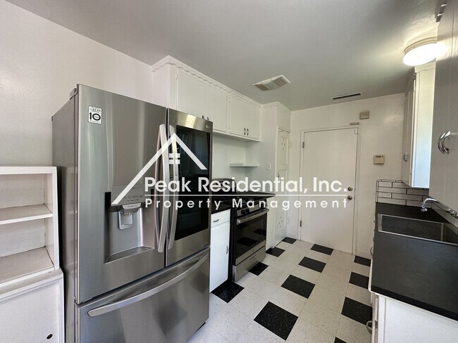 Building Photo - 3 br, 1 bath House - 5200 F Street