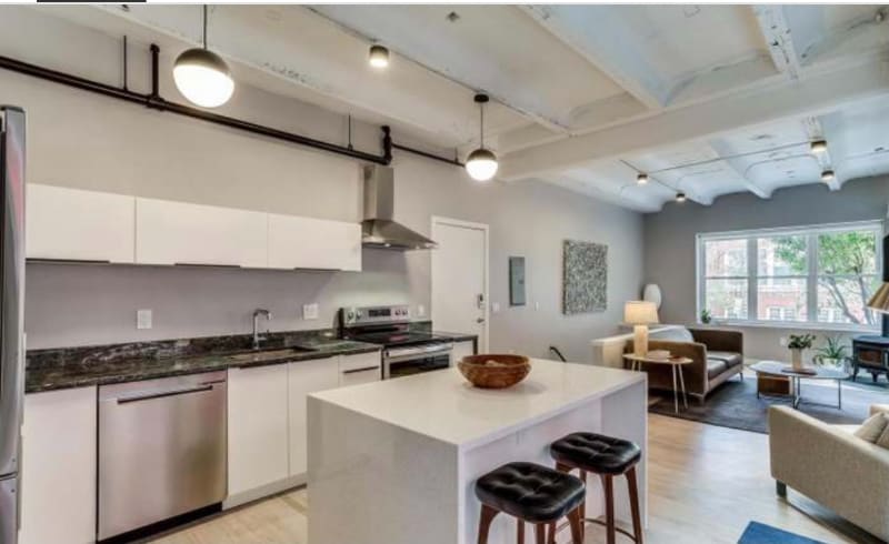 Building Photo - 2526 17th St NW