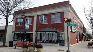Building Photo - 103 E 1st St