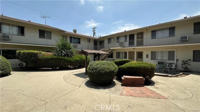 Building Photo - 512 N Marguerita Ave